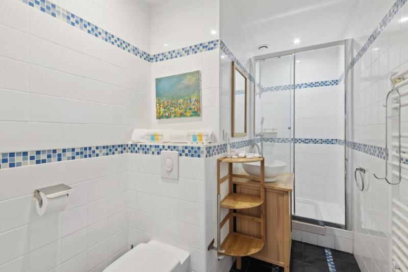 232 Suite Home Shanghai Concept In Paris Exterior photo